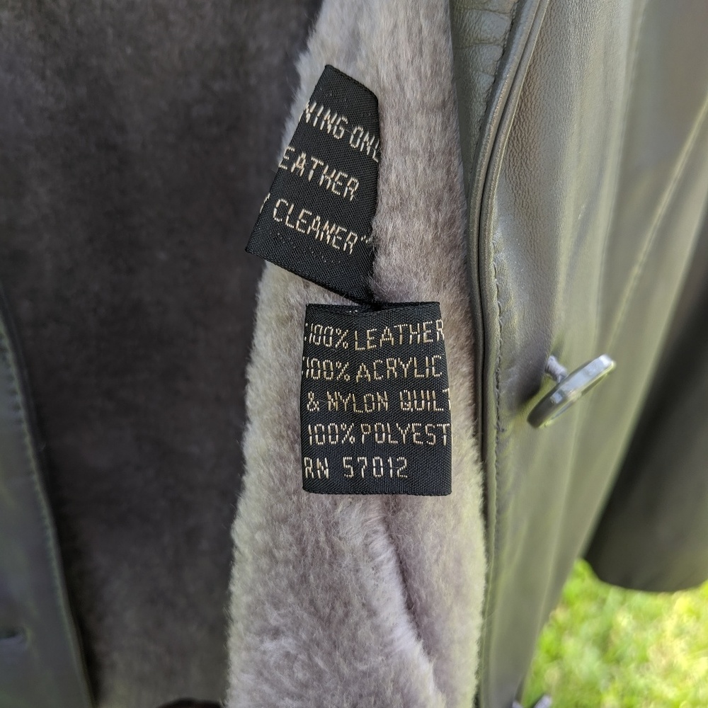 100% Leather Jacket - Picture 6 of 8